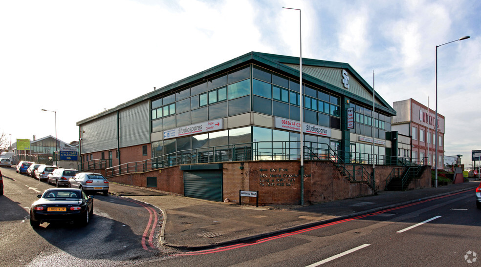 964 North Circular Rd, London for rent - Primary Photo - Image 1 of 6