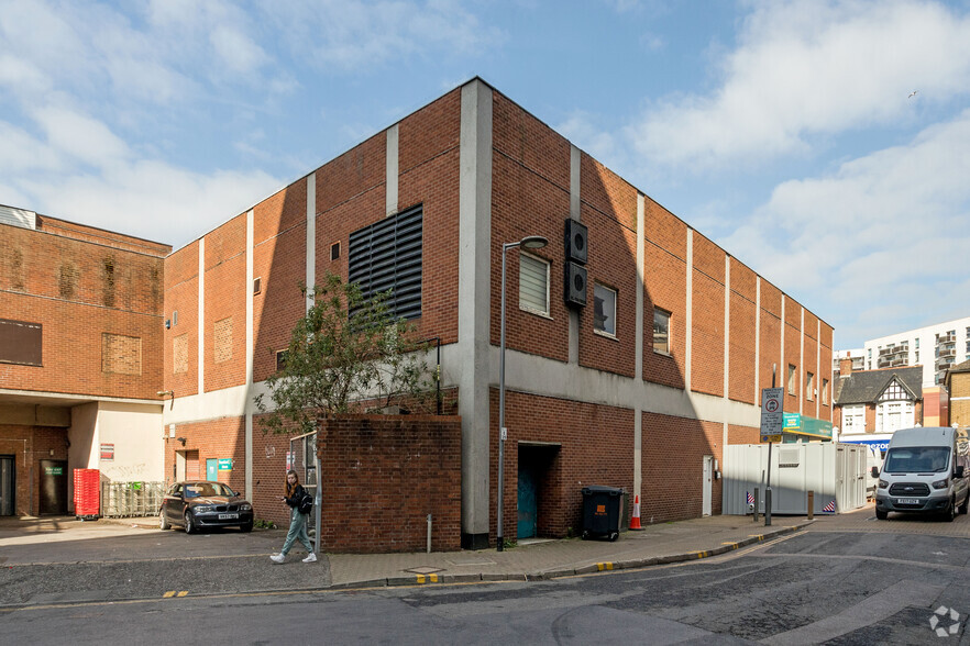 38-42 East St, Barking for rent - Building Photo - Image 3 of 3