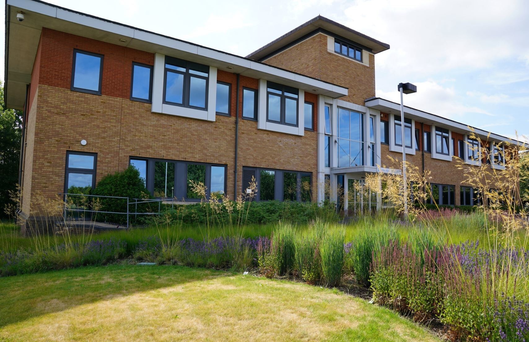 Timbold Dr, Milton Keynes for sale Primary Photo- Image 1 of 1