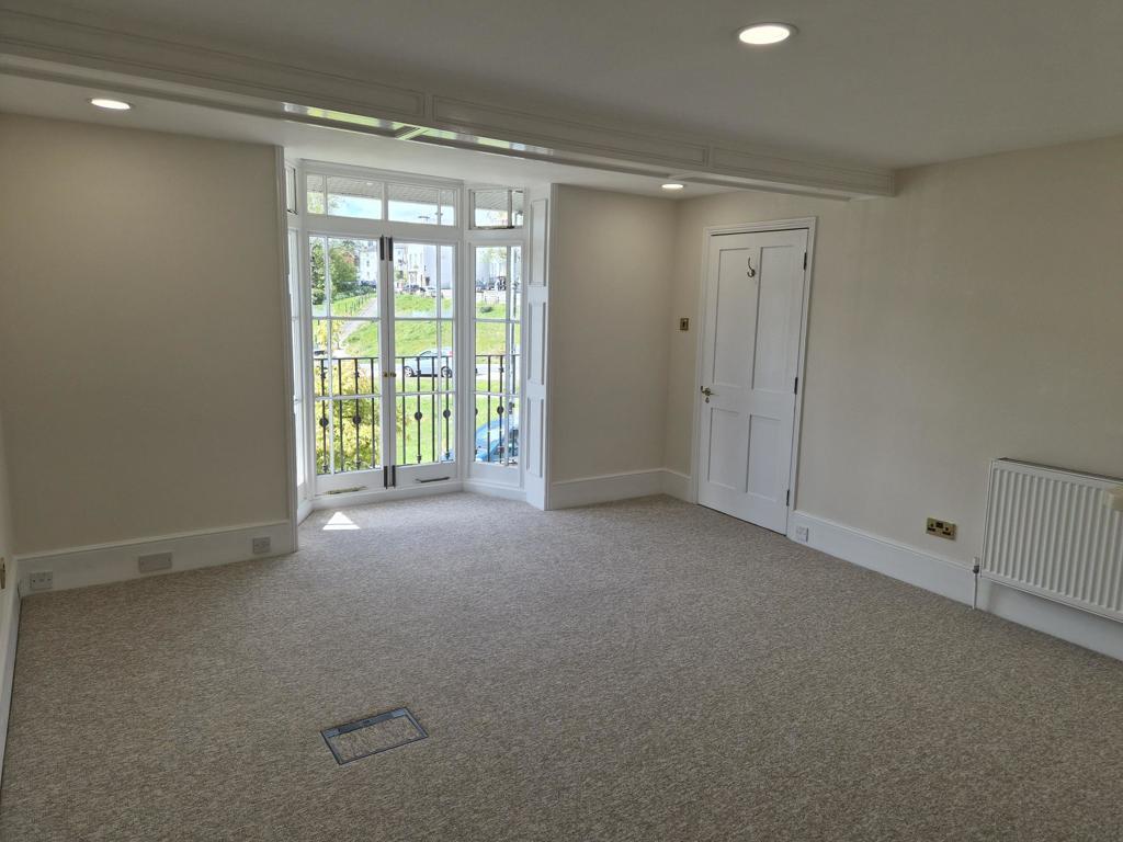 22 Mount Ephraim Rd, Tunbridge Wells to rent Interior Photo- Image 1 of 4