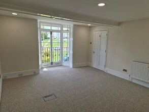 22 Mount Ephraim Rd, Tunbridge Wells to rent Interior Photo- Image 1 of 4