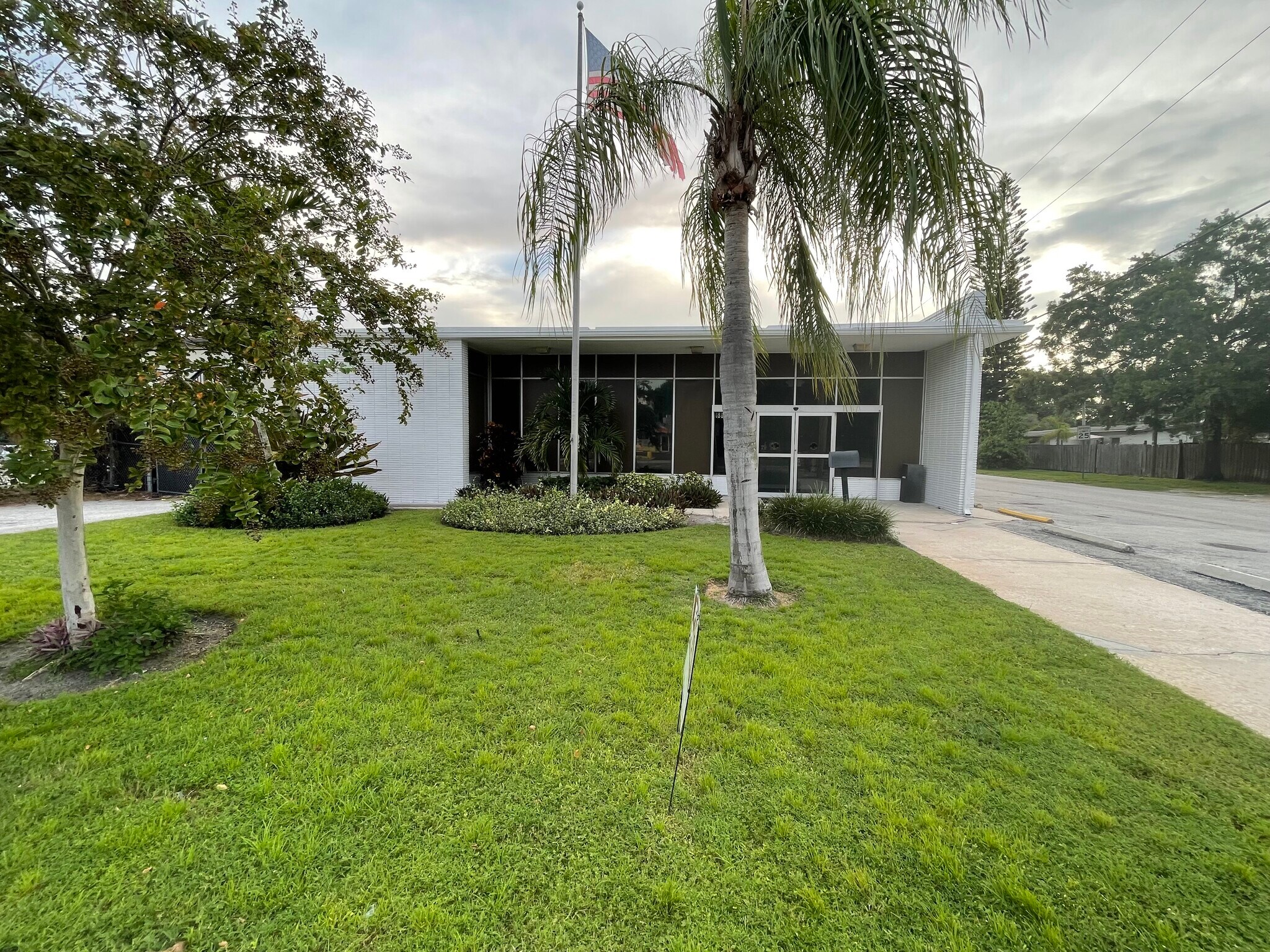 6801 S West Shore Blvd, Tampa, FL for sale Building Photo- Image 1 of 1