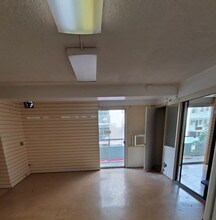 334 Seaside Ave, Honolulu, HI for rent Interior Photo- Image 1 of 3