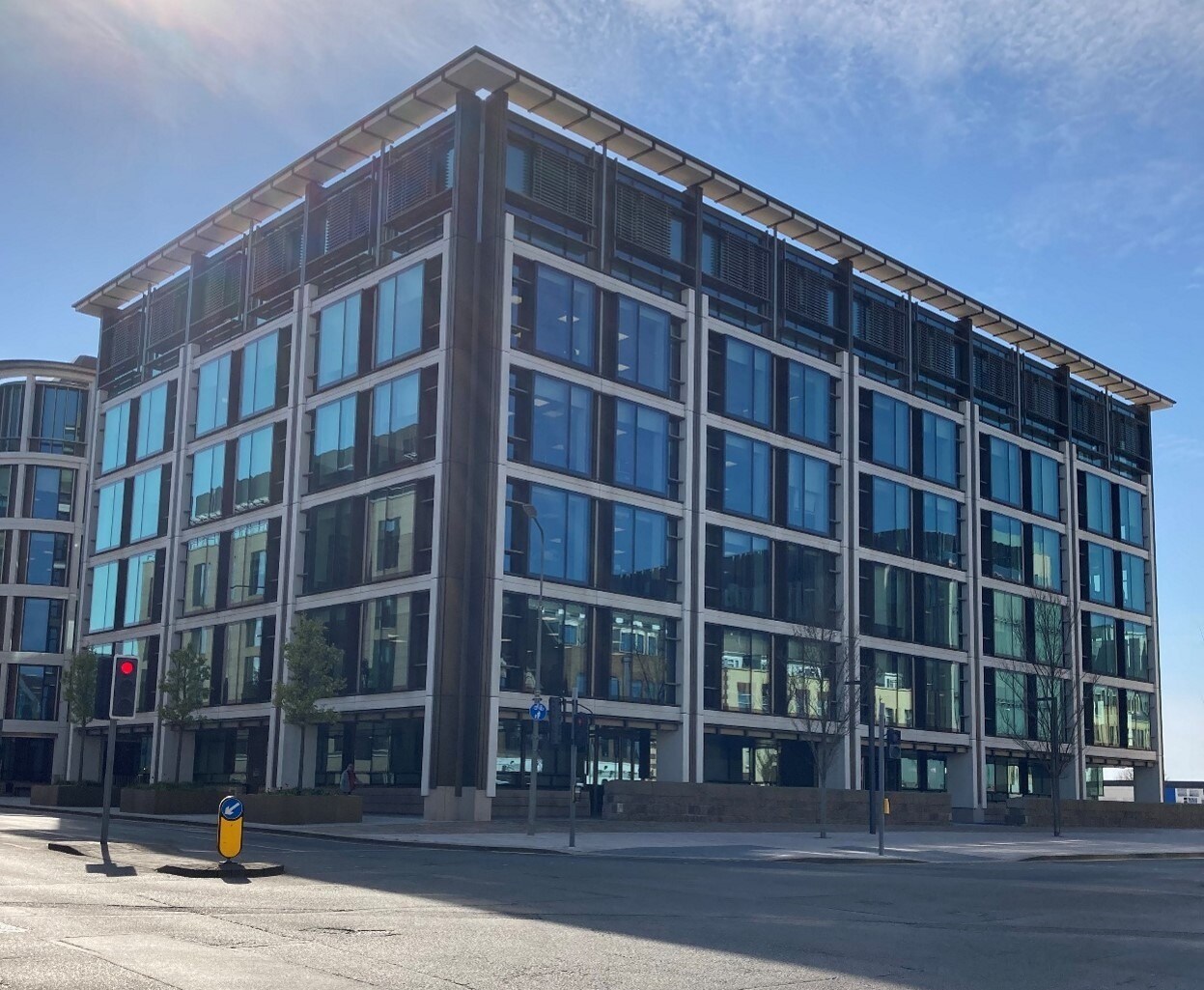 Esplanade, Jersey to rent Building Photo- Image 1 of 3