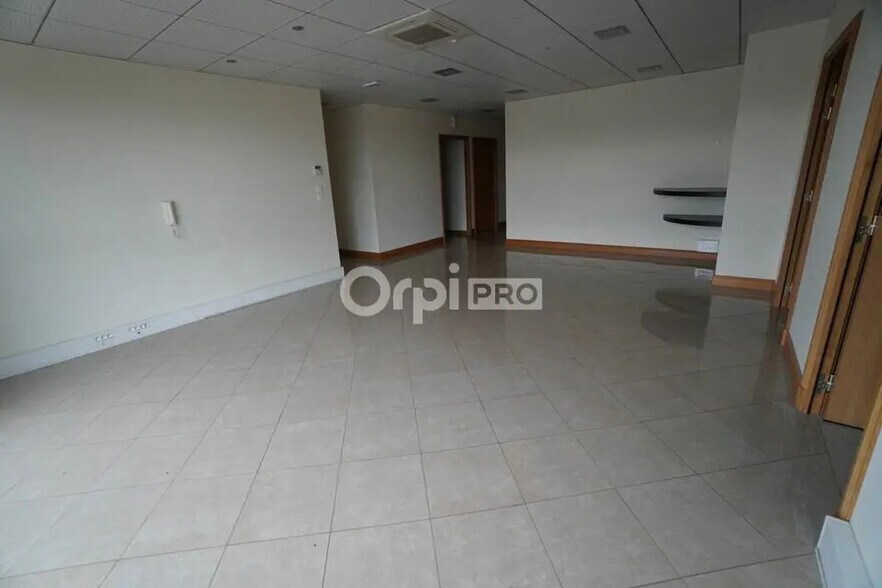 Office in Dijon to rent - Interior Photo - Image 1 of 7