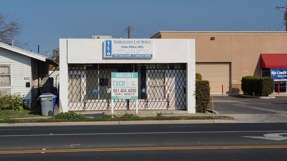 1005 Cecil Ave, Delano, CA for rent - Building Photo - Image 1 of 4