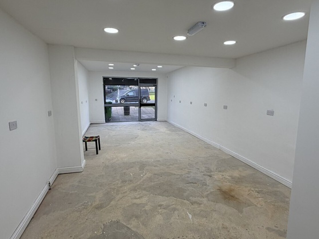 82A Fenwick Dr, Bradford to rent Interior Photo- Image 1 of 2