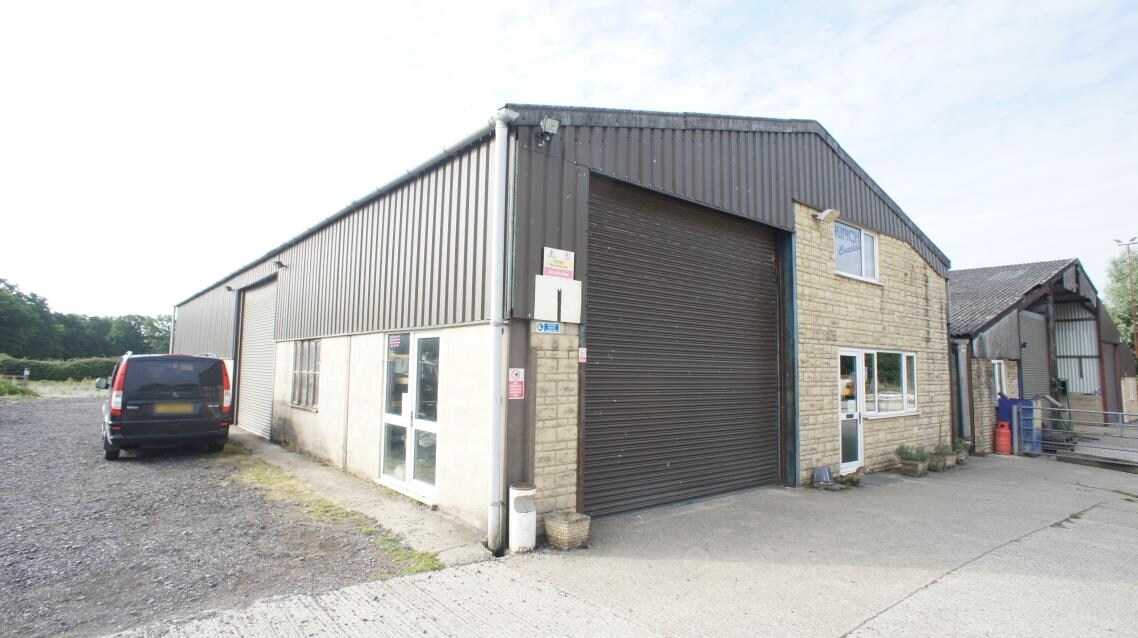 Hornbury Hl, Minety for sale Primary Photo- Image 1 of 1