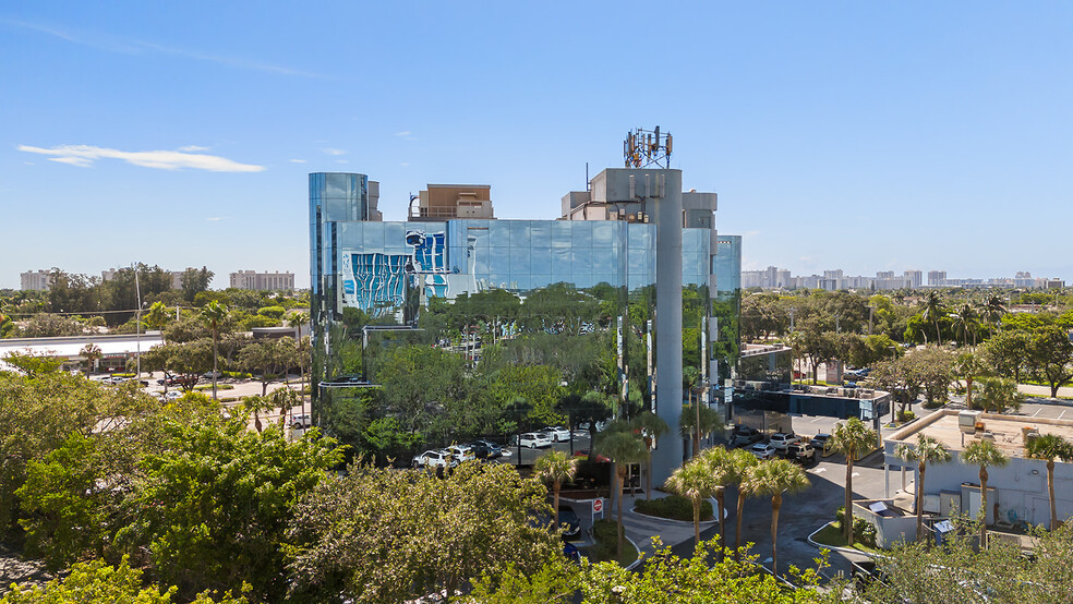 6245 N Federal Hwy, Fort Lauderdale, FL for rent - Aerial - Image 2 of 4