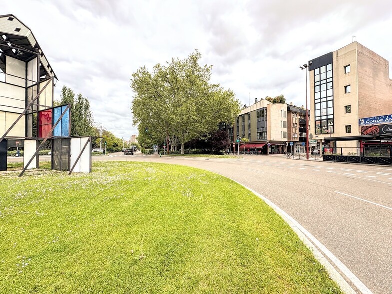 Paseo de Zorrilla, 127, Valladolid, Valladolid for sale - Building Photo - Image 2 of 29