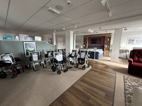 Strode Rd, Plymouth to rent Interior Photo- Image 2 of 8