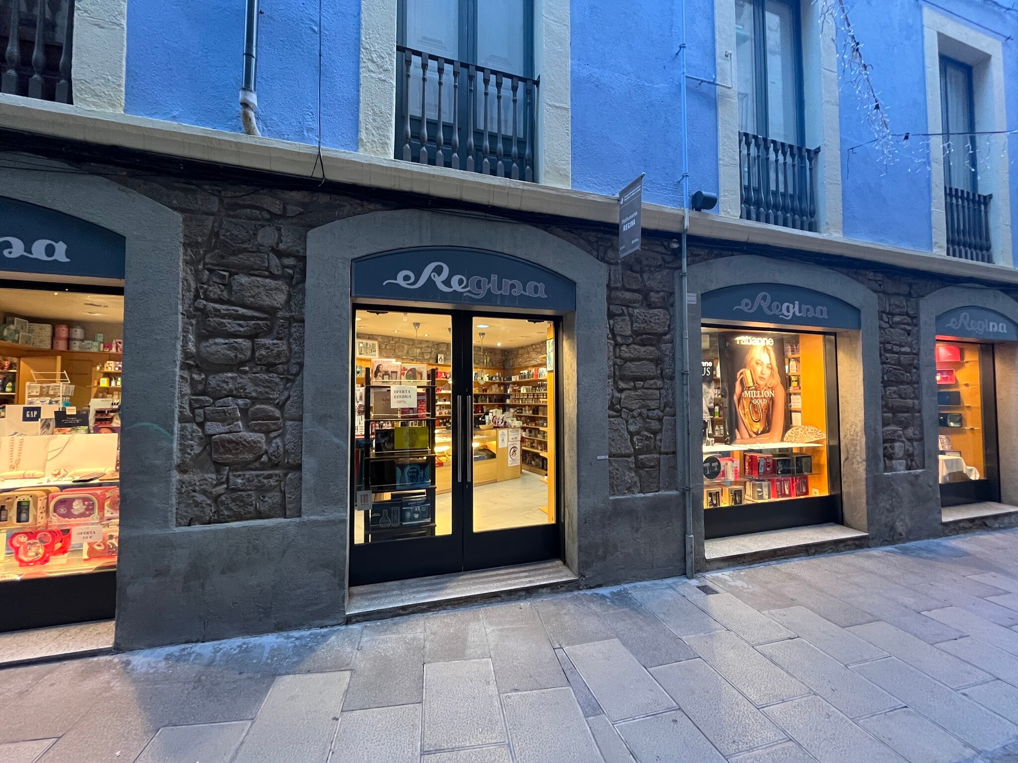 Retail in Manresa, Barcelona to rent Interior Photo- Image 1 of 12