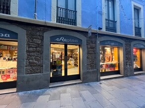 Retail in Manresa, Barcelona to rent Interior Photo- Image 1 of 12