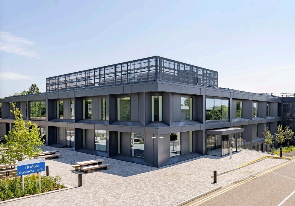 Station Rd, Leatherhead for sale Primary Photo- Image 1 of 2