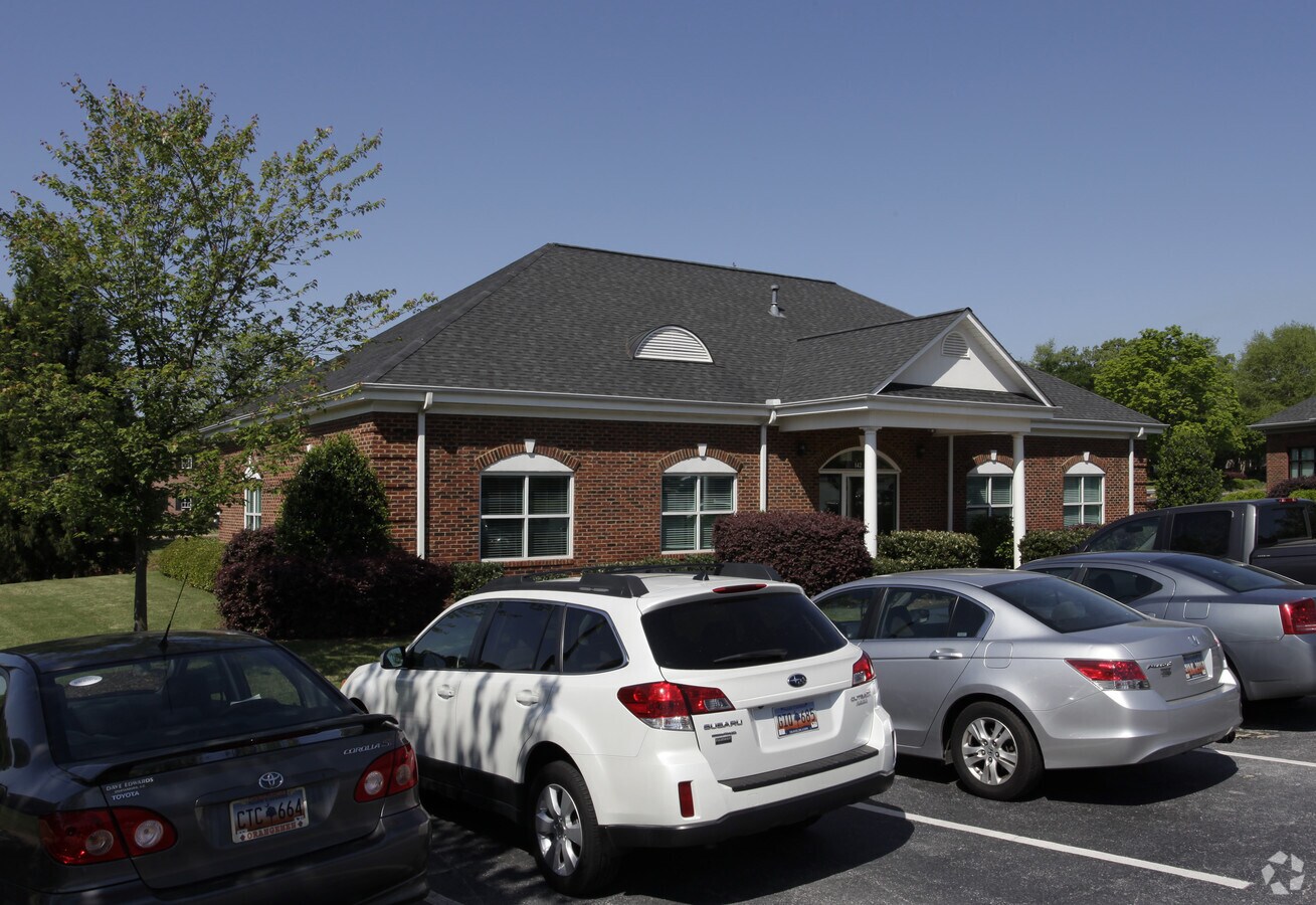 142 Milestone Way, Greenville 29615 UK