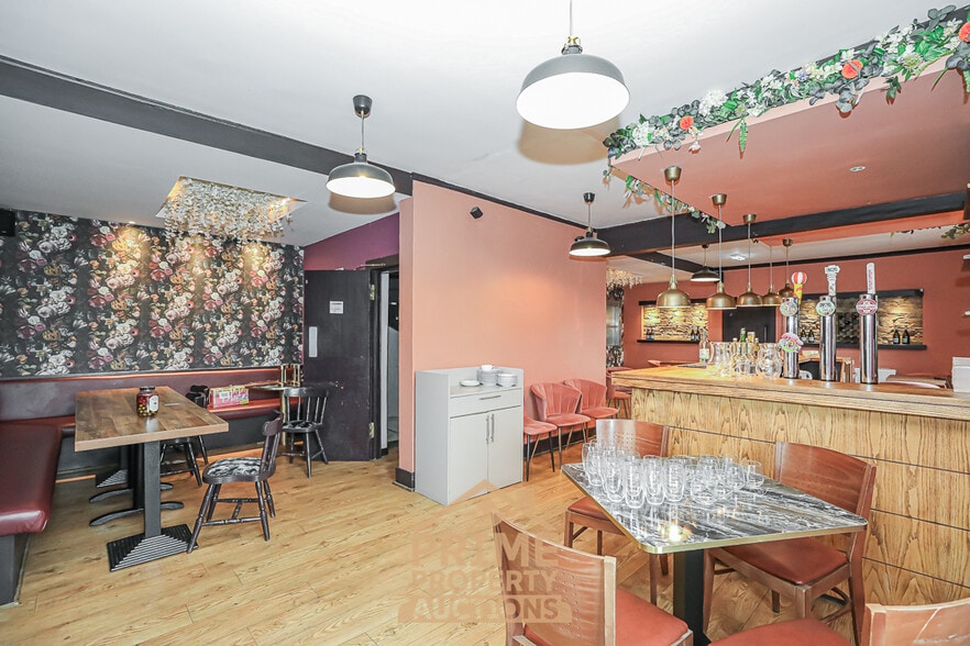 13 Teviot Cres, Hawick for sale - Building Photo - Image 3 of 23