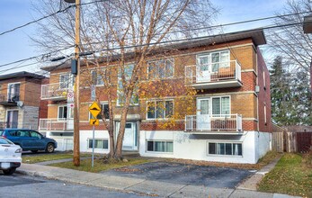 119 Rue Conrad, Laval, QC for sale Primary Photo- Image 1 of 2