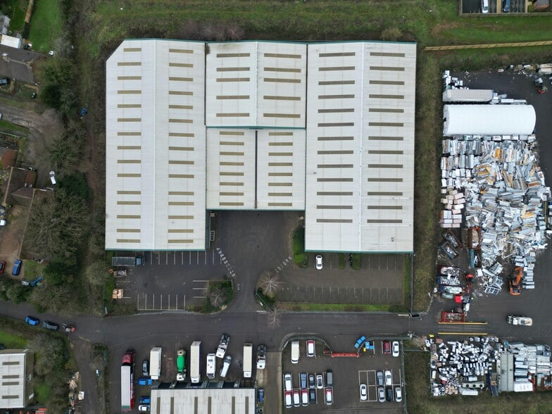 23 Mallard Close, Earls Barton to rent - Building Photo - Image 2 of 6