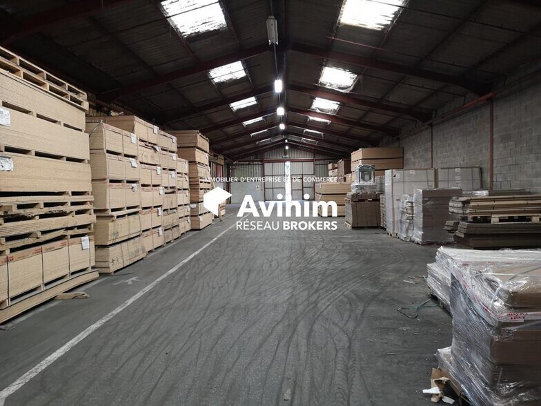 Industrial in Thônes for sale - Building Photo - Image 3 of 8