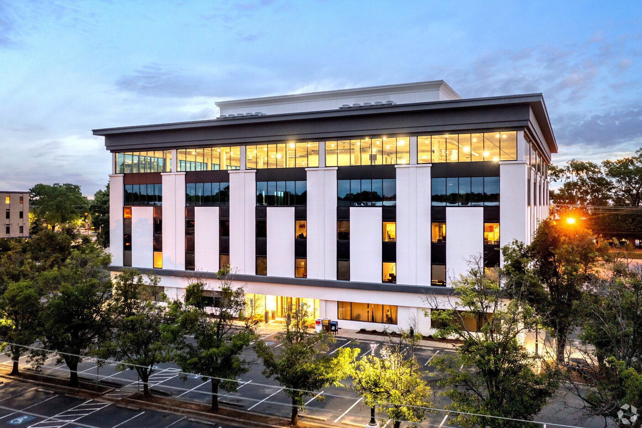 4600 Park Rd, Charlotte, NC to rent Building Photo- Image 1 of 11