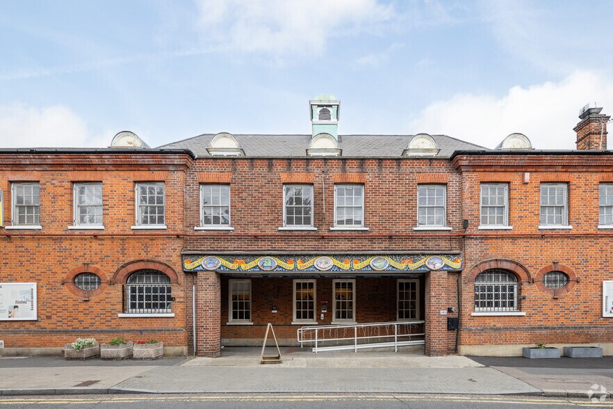 161 Northwold Rd, London to rent - Building Photo - Image 2 of 2