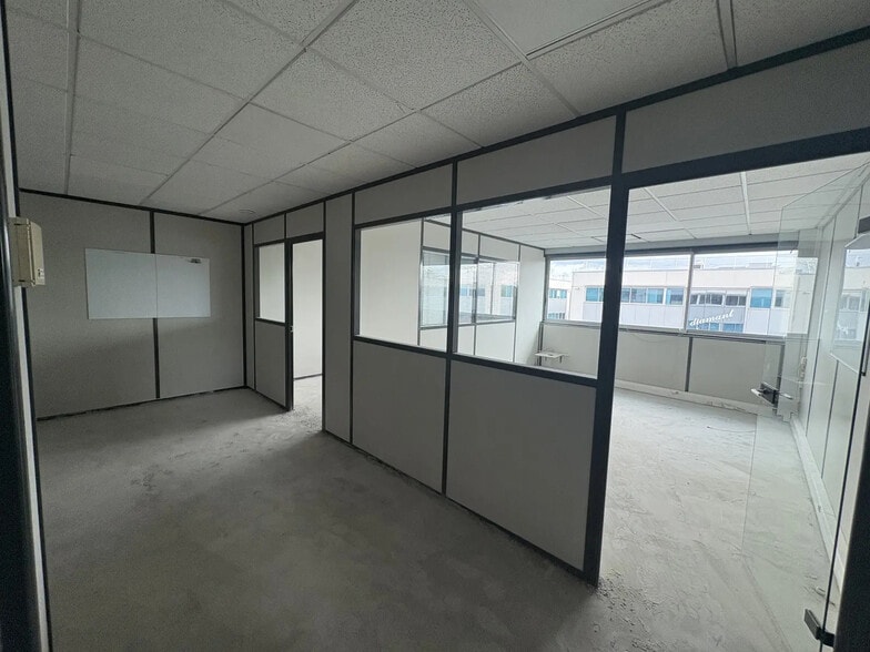 10 Rue Gutenberg, Mérignac to rent - Interior Photo - Image 2 of 21