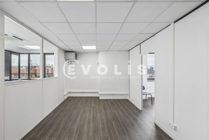 Office in Le Kremlin-Bicêtre to rent - Building Photo - Image 3 of 12