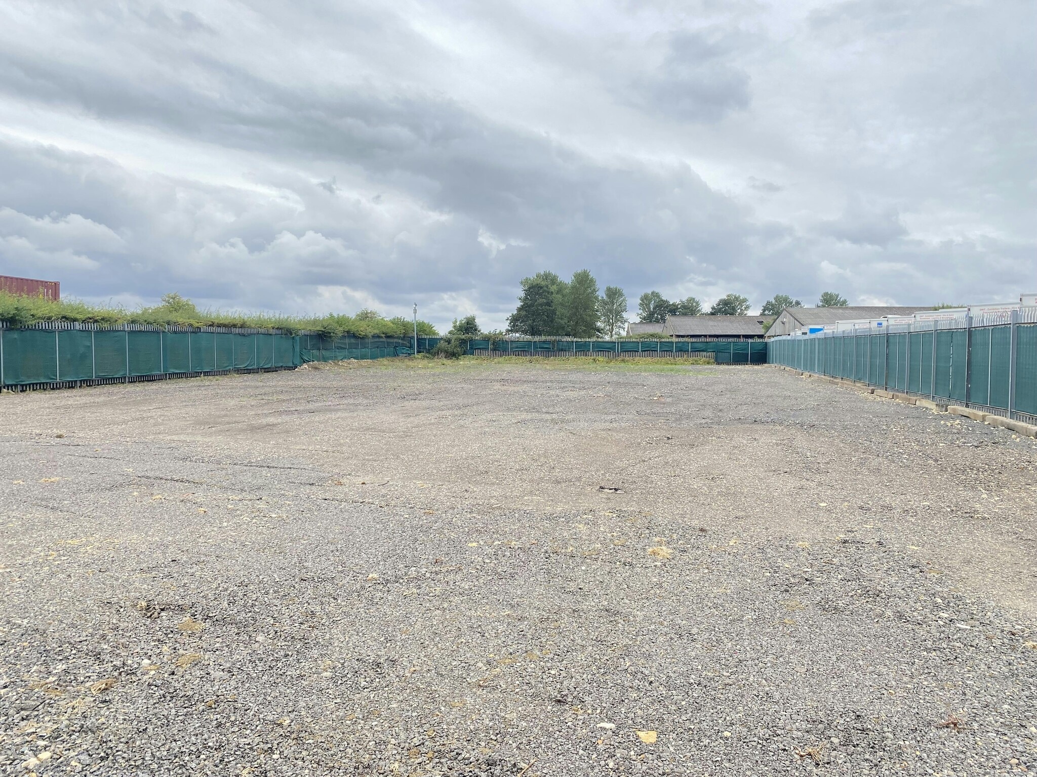 Honey Pot Ln, Colsterworth to rent Building Photo- Image 1 of 12