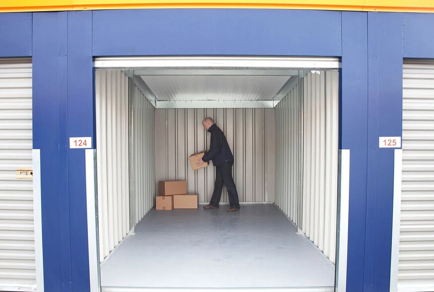 Courtlands, Norton Fitzwarren to rent - Interior Photo - Image 3 of 3