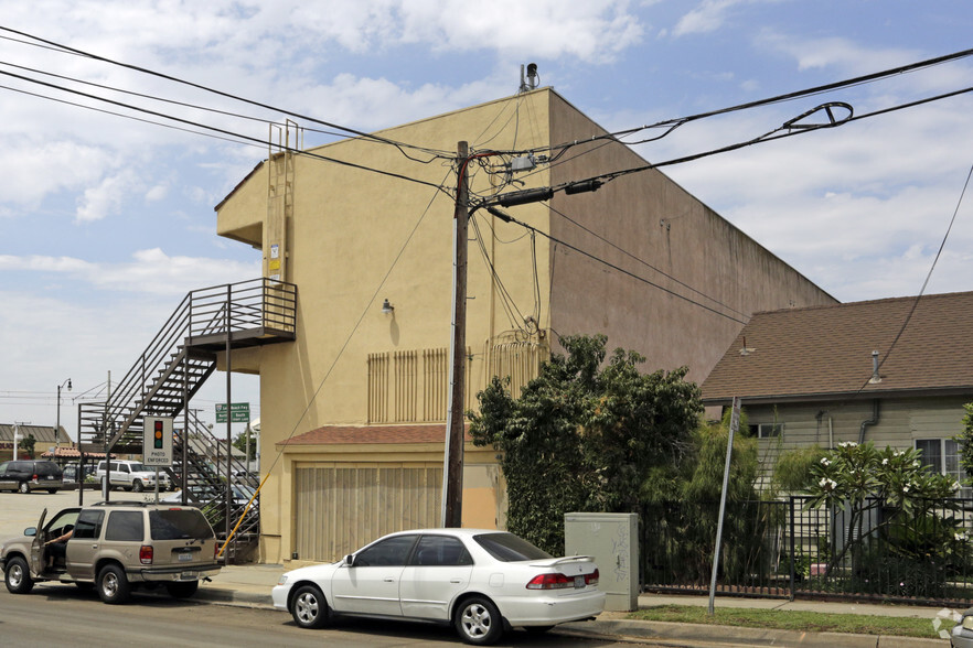 4555-4557 E 3rd St, Los Angeles, CA for rent - Building Photo - Image 3 of 7