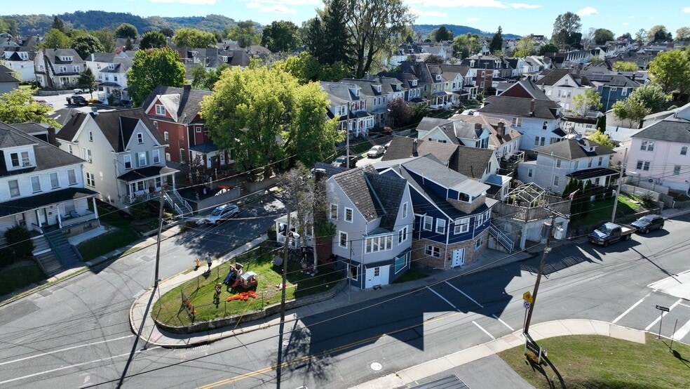 205 Summit Ave, Phillipsburg, NJ for rent - Building Photo - Image 3 of 21