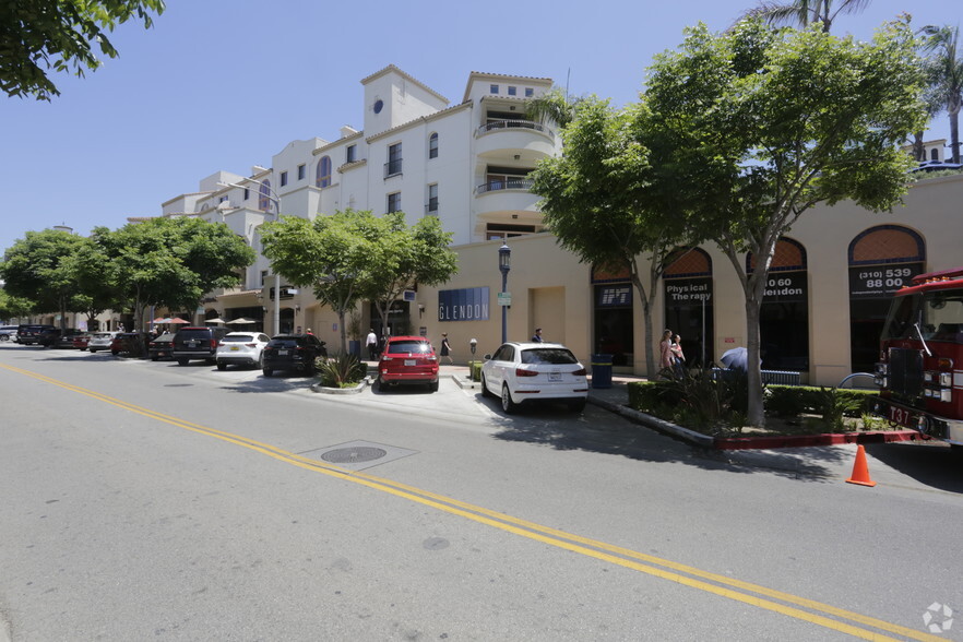 Glendon Ave, Los Angeles, CA for rent - Building Photo - Image 1 of 11