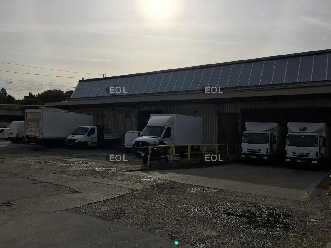 Industrial in Saint-Denis to rent Building Photo- Image 1 of 7