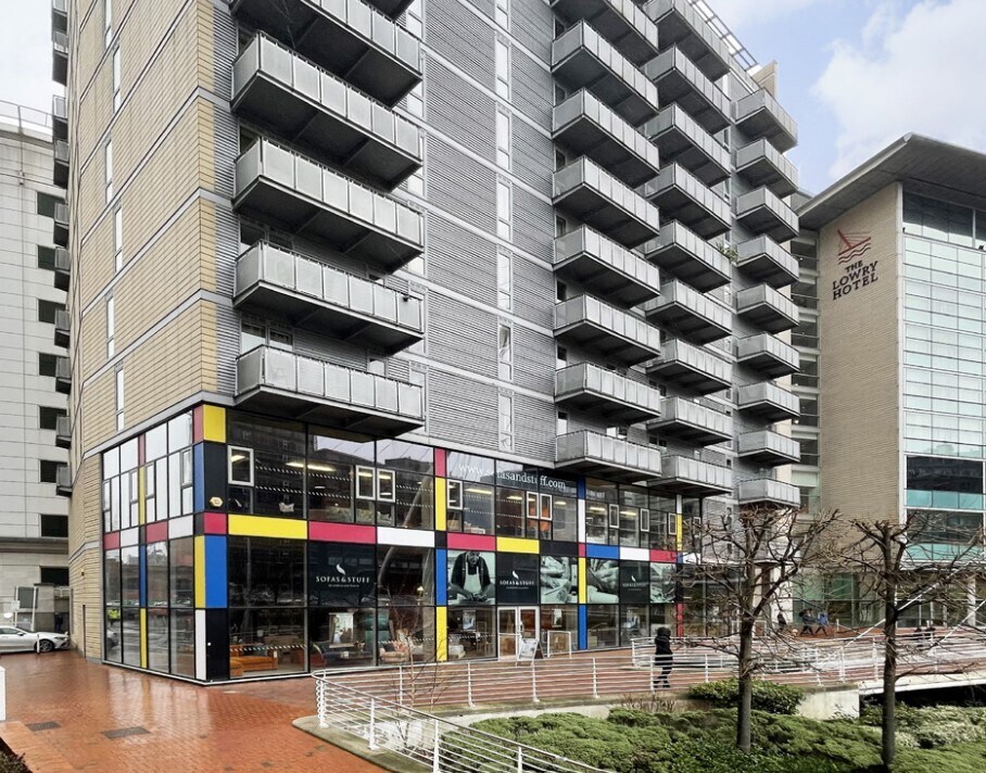 40 Dearmans Pl, Salford for sale Primary Photo- Image 1 of 1