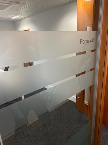 17 Hanover Sq, London to rent - Interior Photo - Image 3 of 6