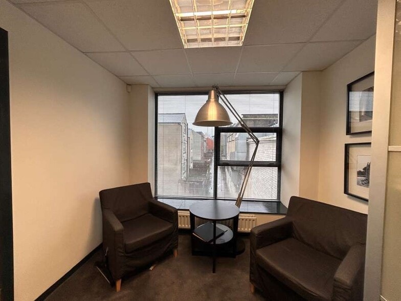 128A Eglantine Av, Belfast to rent - Building Photo - Image 2 of 4