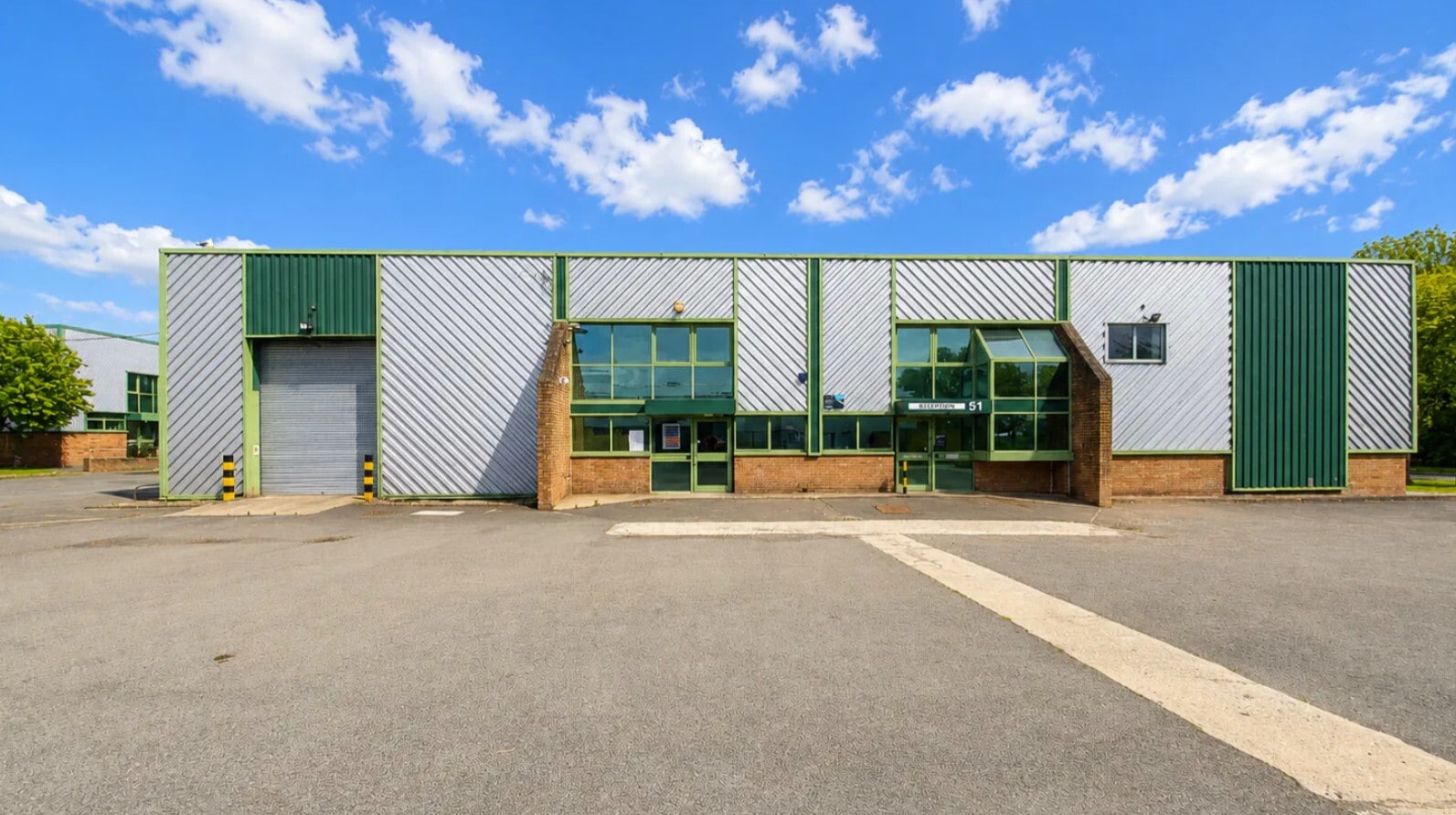 Clywedog Rd, Wrexham to rent Building Photo- Image 1 of 5