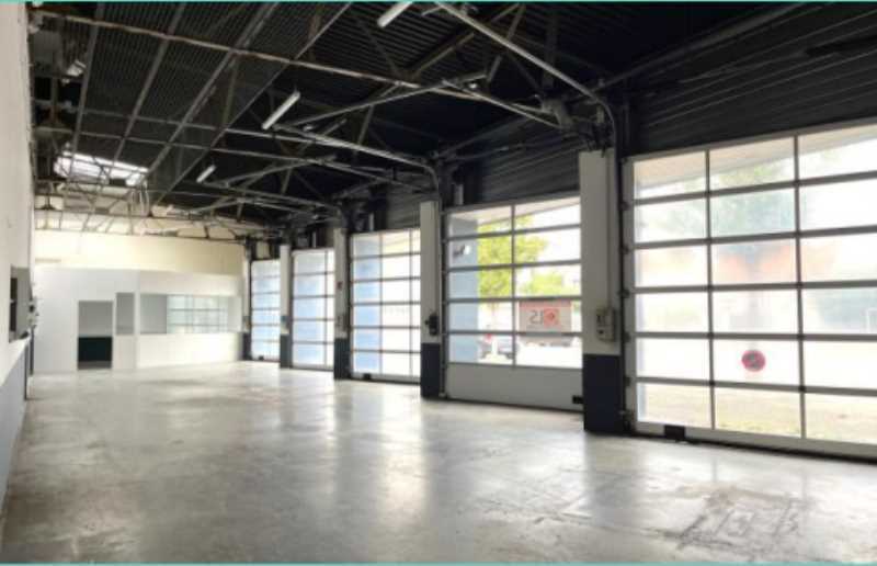 Light Industrial in Vénissieux to rent - Interior Photo - Image 3 of 7