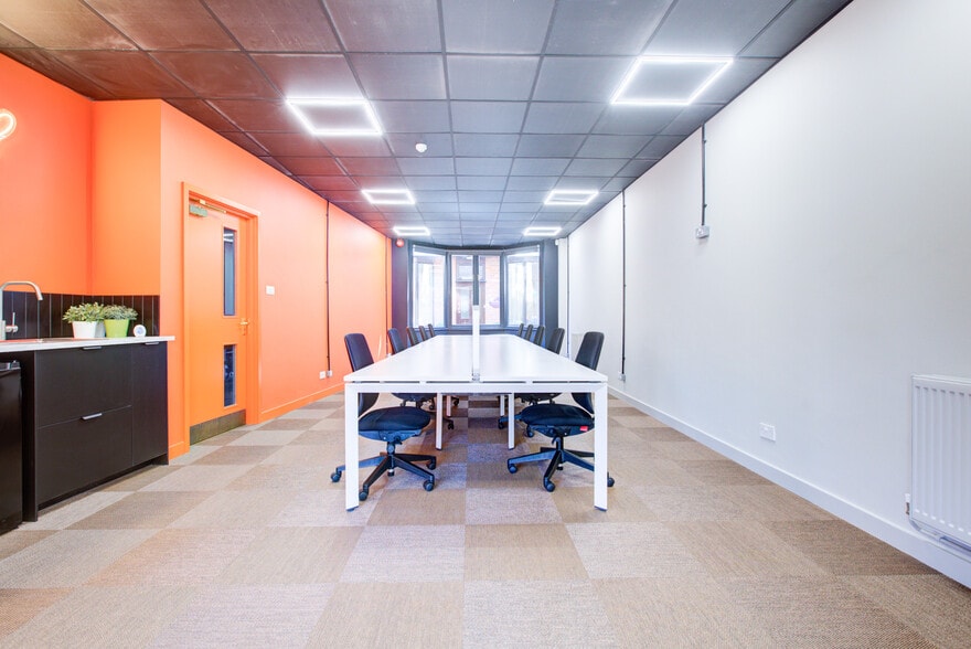 Lower Kings Rd, Berkhamsted to rent - Interior Photo - Image 3 of 11