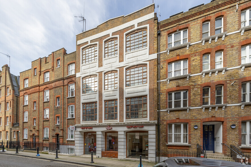 32-33 Gosfield St, London for rent - Primary Photo - Image 1 of 21