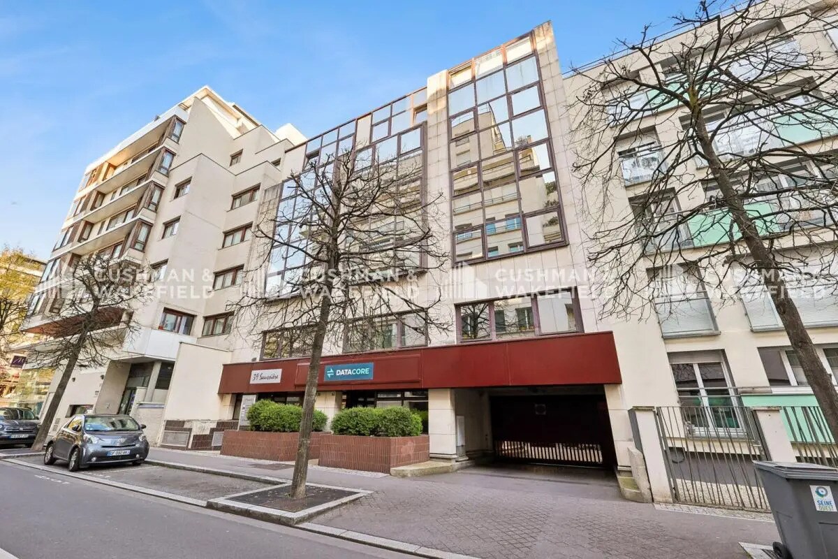 Office in Boulogne-Billancourt to rent Building Photo- Image 1 of 7