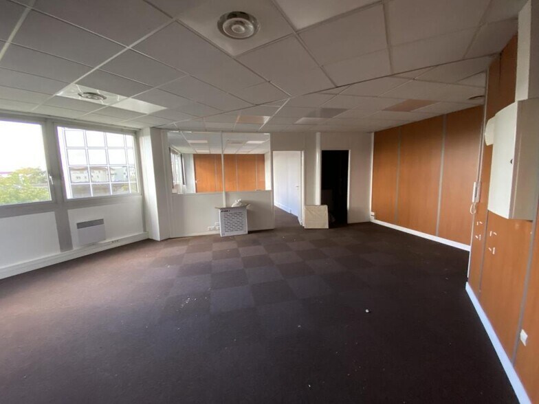 2 Bis Rue Marcel Doret, Burolines 1, Blagnac to rent - Interior Photo - Image 3 of 19