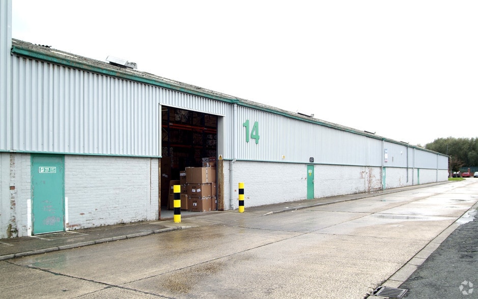 Valley Rd, Birkenhead to rent - Building Photo - Image 3 of 26