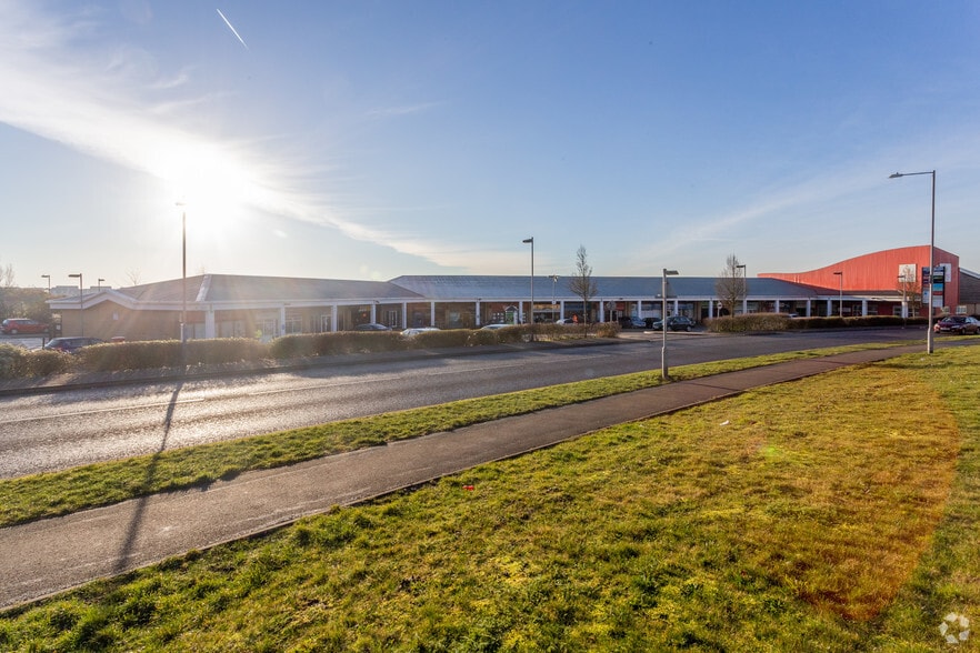 Charter Ct, Corby to rent - Building Photo - Image 3 of 4