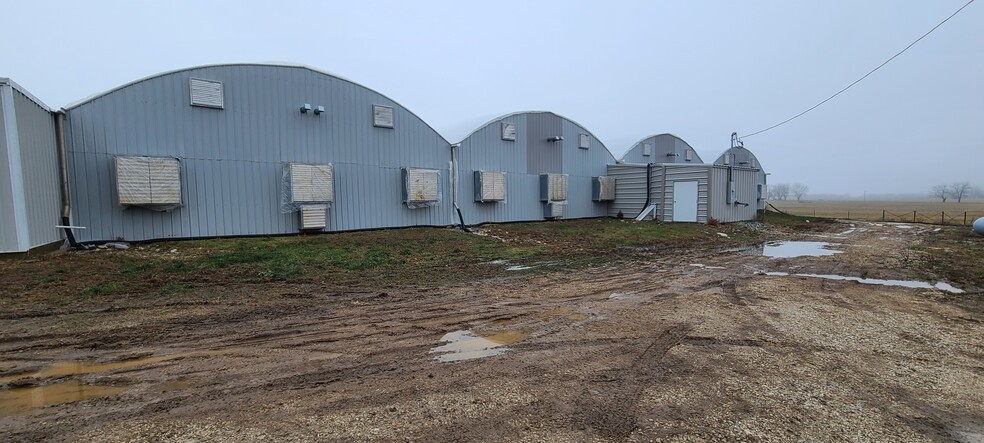 8180 MO-52 Hwy, Versailles, MO for sale - Building Photo - Image 2 of 6