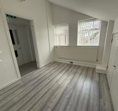 Ardwick Green N, Manchester to rent Interior Photo- Image 2 of 3