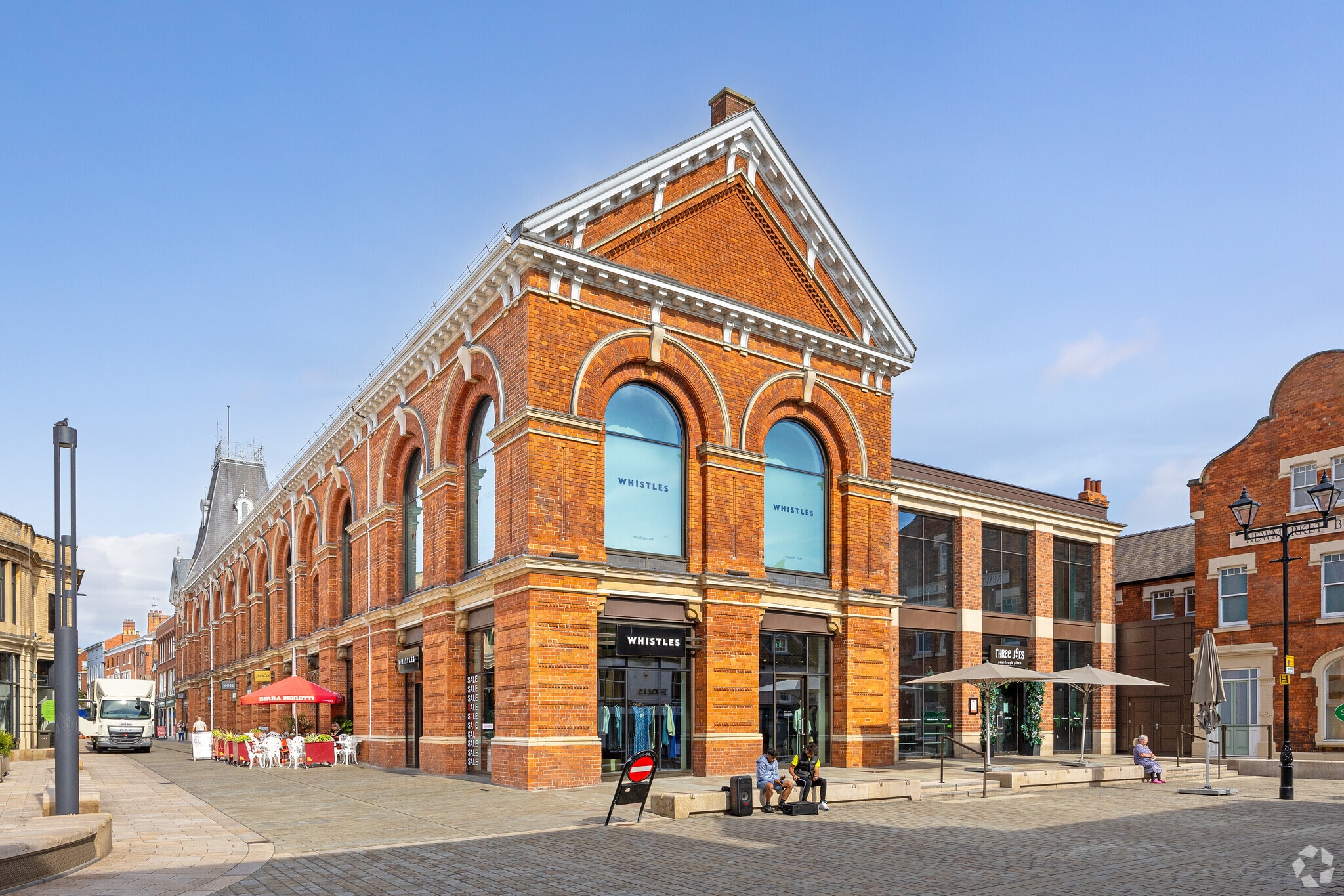 Cornhill, Lincoln to rent Building Photo- Image 1 of 9