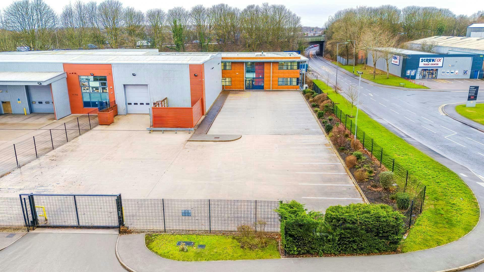 Penny Ln, Haydock to rent Building Photo- Image 1 of 11