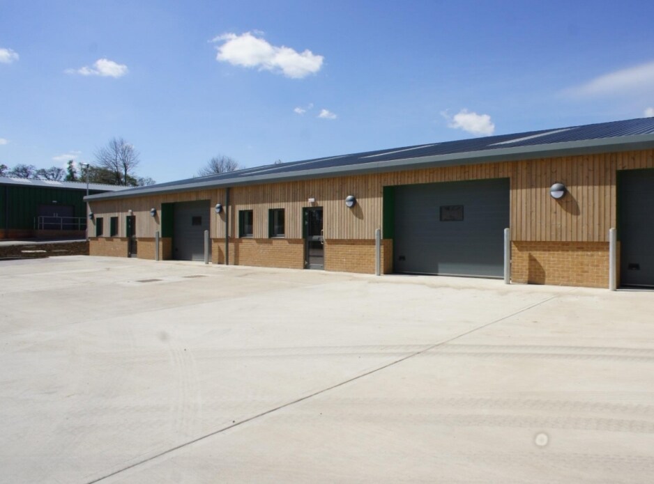 Tall Trees Estate, Cirencester, GL7 7JE UK