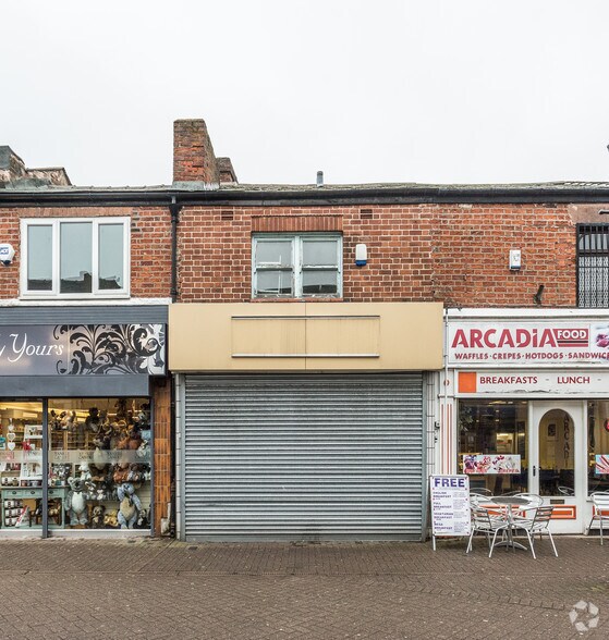 24 Market St, Newton Le Willows for sale - Primary Photo - Image 1 of 1